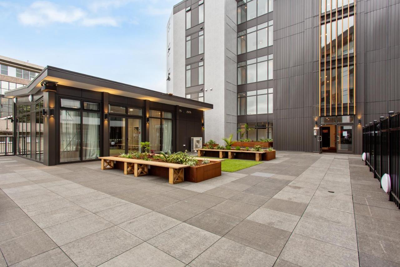 Ramada By Wyndham Newmarket Auckland Exterior foto