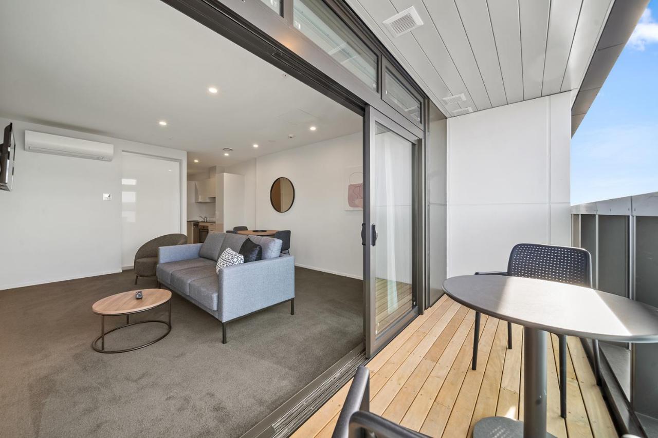 Ramada By Wyndham Newmarket Auckland Exterior foto