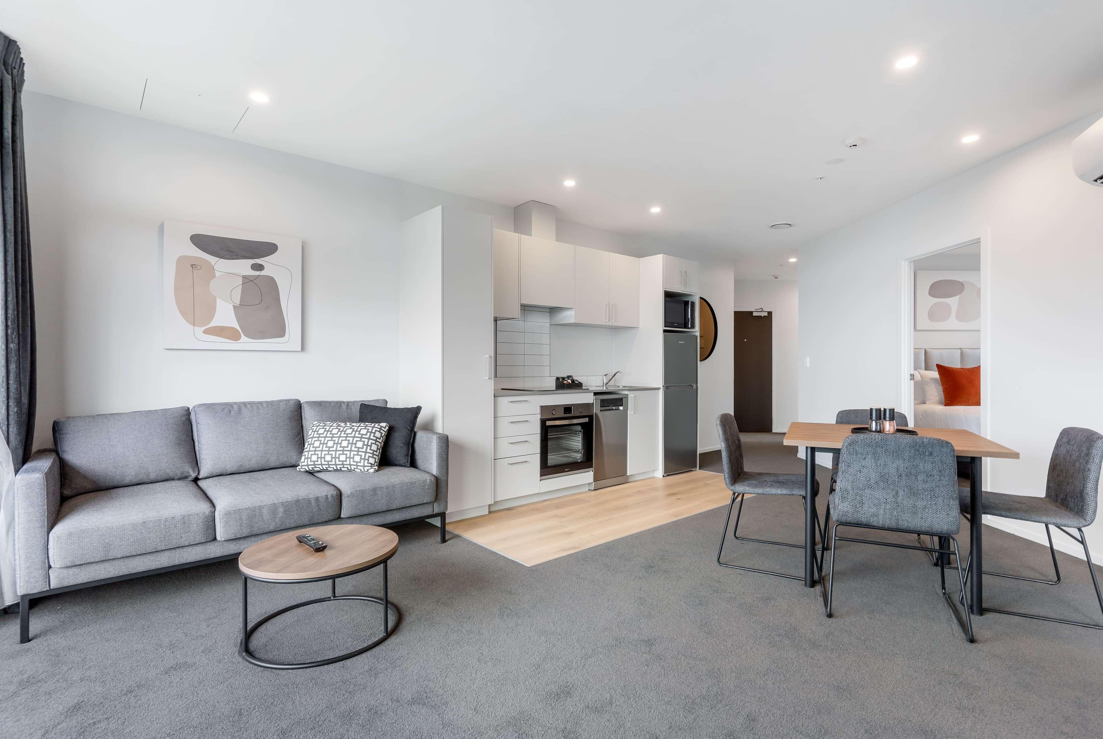 Ramada By Wyndham Newmarket Auckland Exterior foto