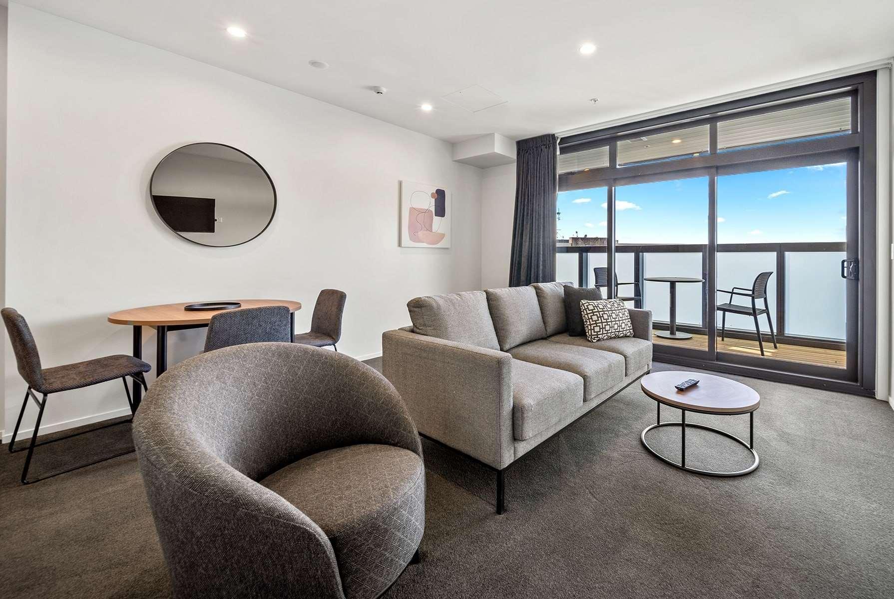 Ramada By Wyndham Newmarket Auckland Exterior foto